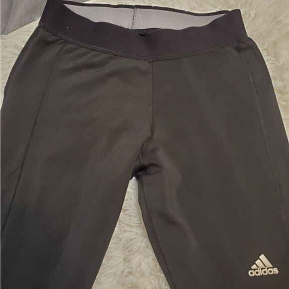 Adidas capris leggings   - Picture 5 of 6